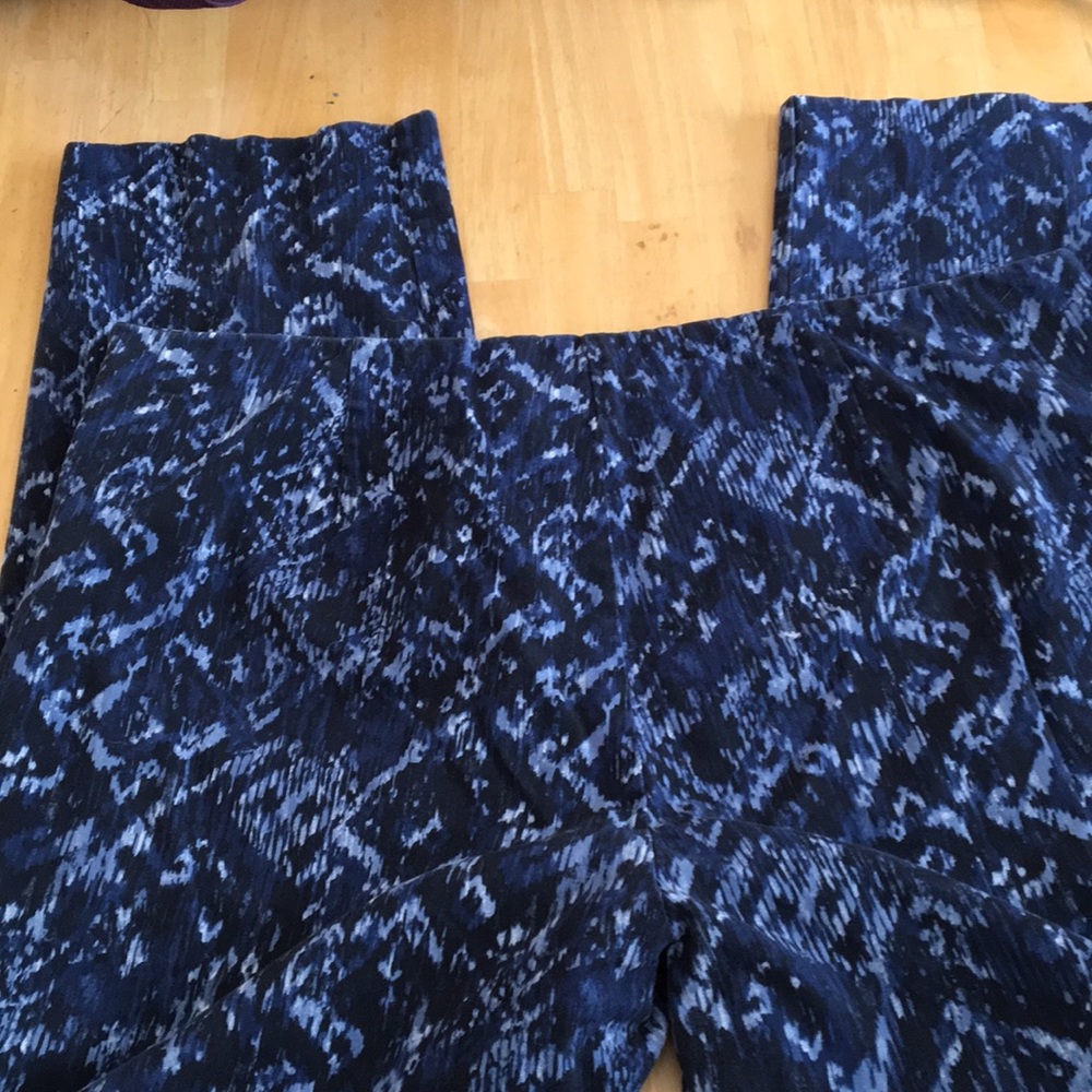 Zip side blue patterned pants